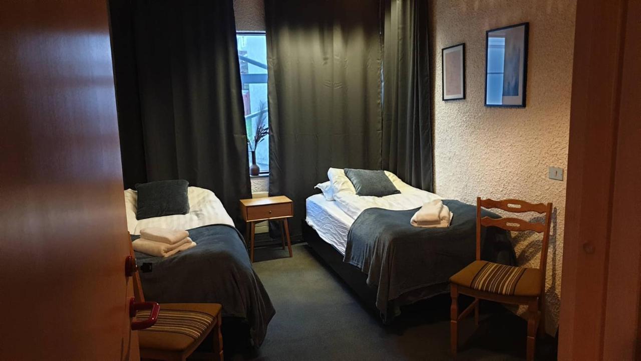 The Bank Sleeping Guesthouse Neskaupstaður Extérieur photo